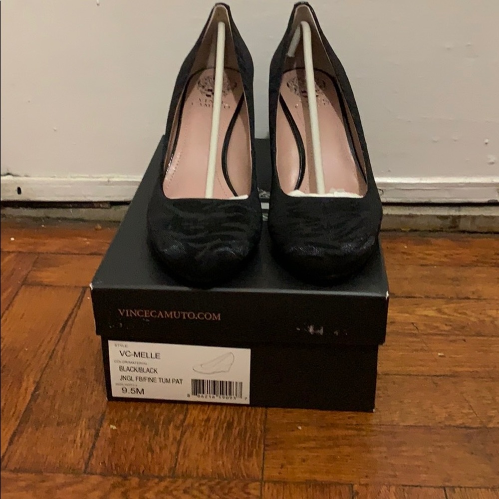 Vince Camuto jungle pattern wedges - new in box